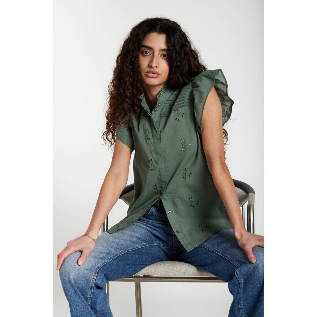 MynteBBNicole shirt