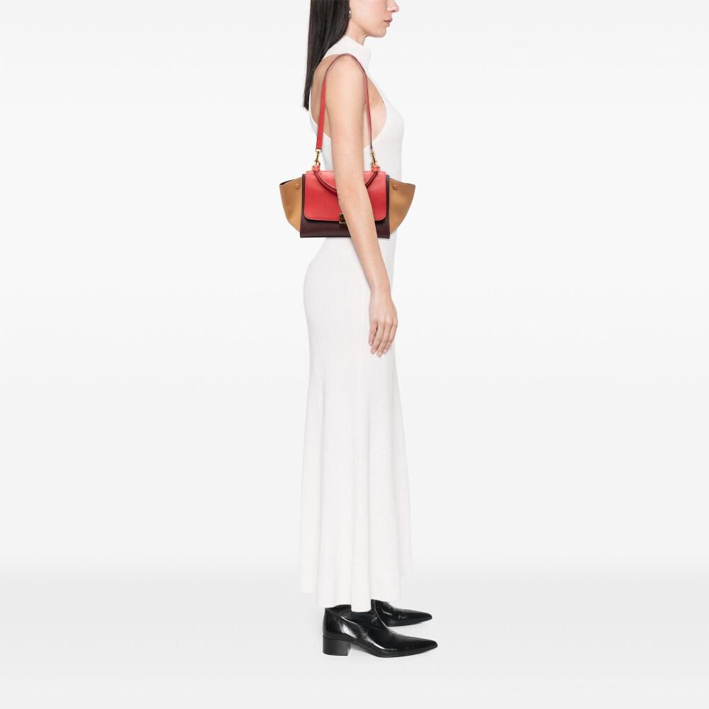 C&eacute;line Trapeze