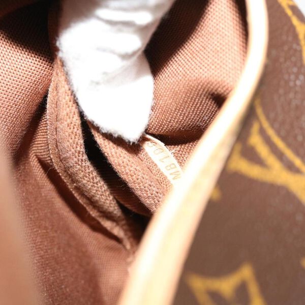 Louis Vuitton Saumur