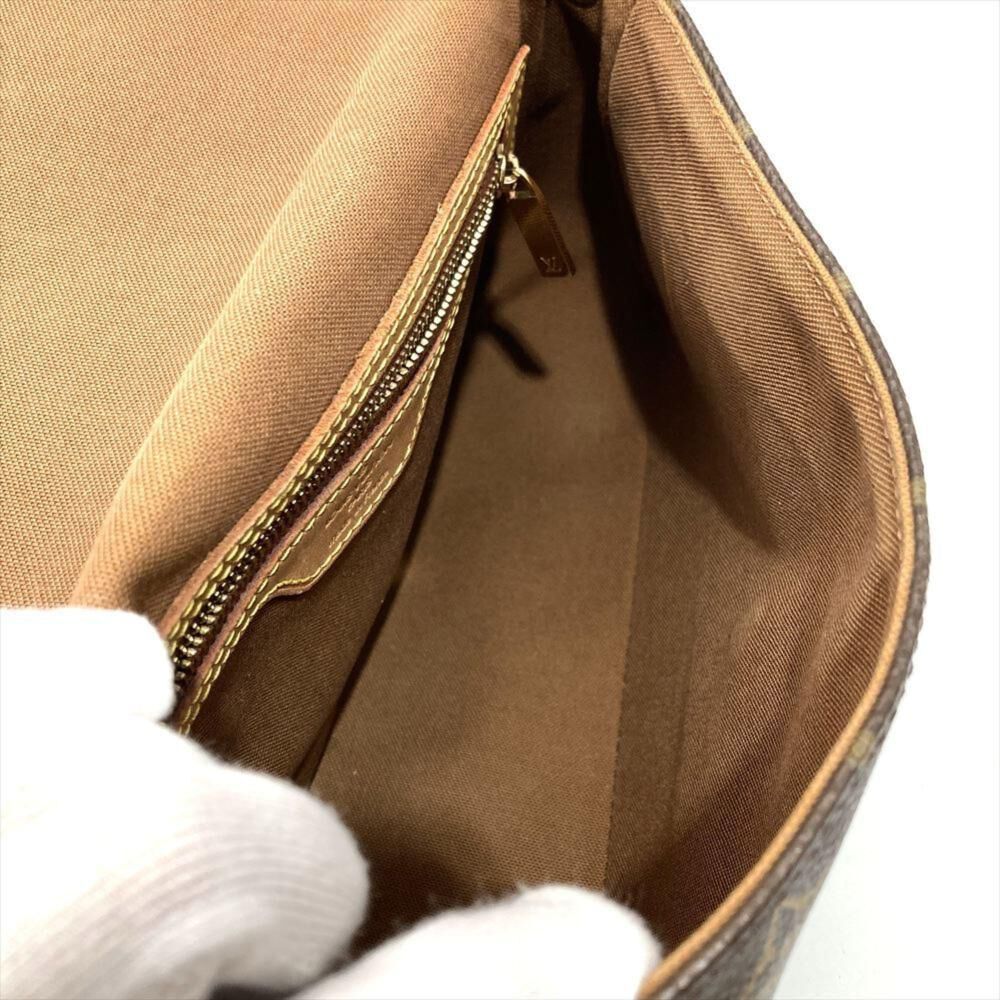 Louis Vuitton Shoulder Bags