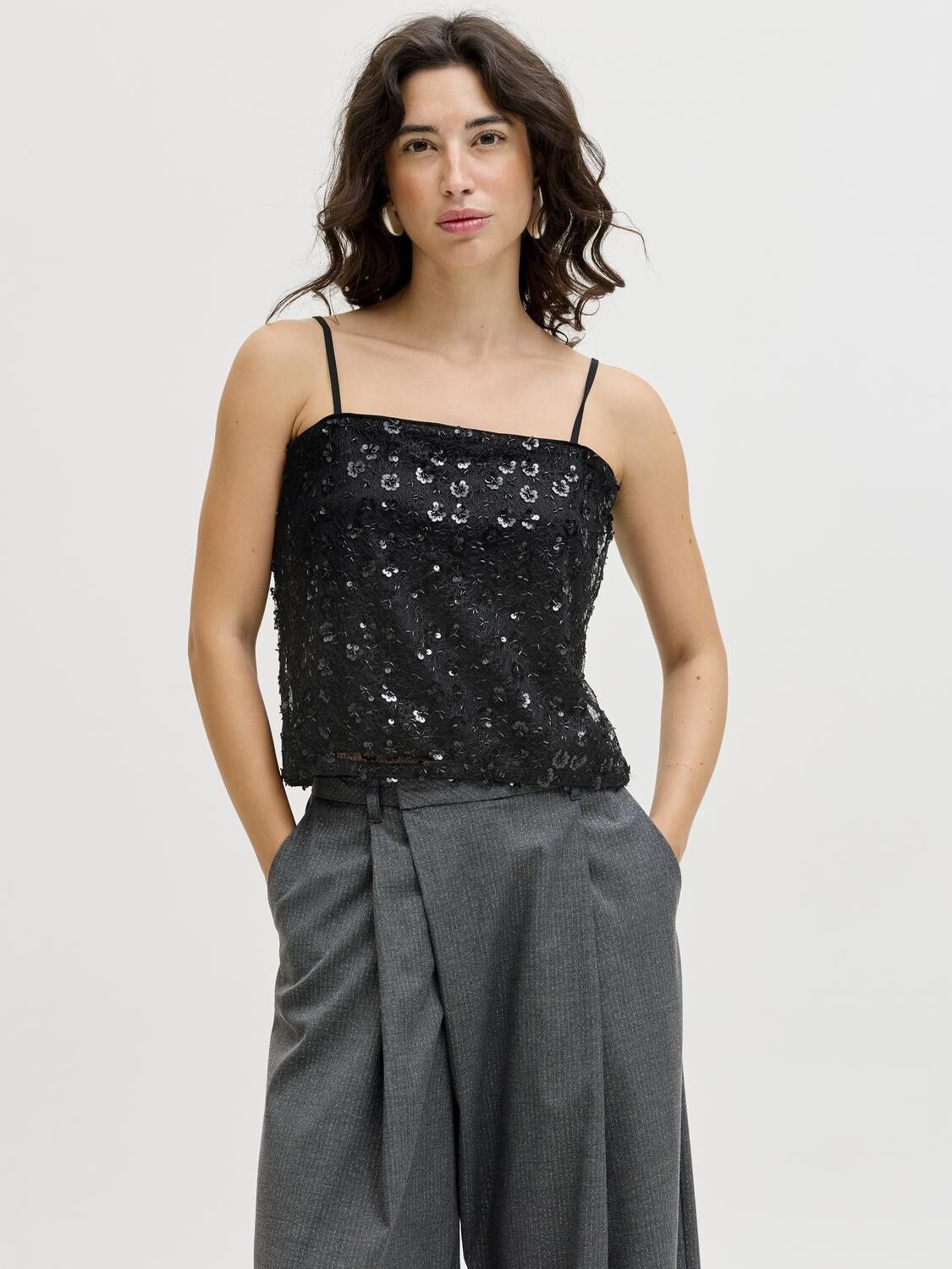 JXDREAM SEQUIN TOP WVN