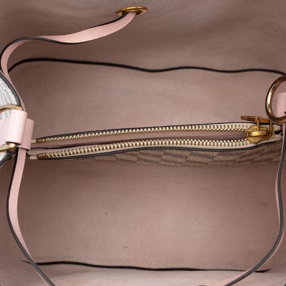 Louis Vuitton Shoulder Bags