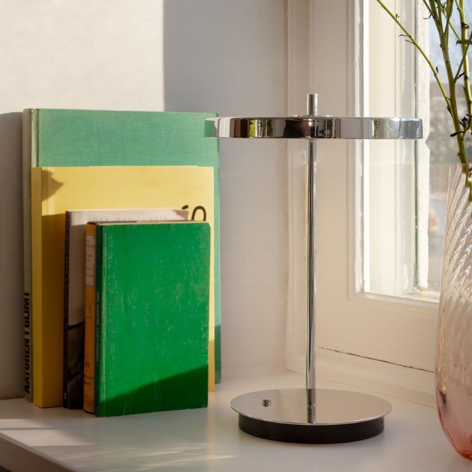 Asteria Move Monochrome