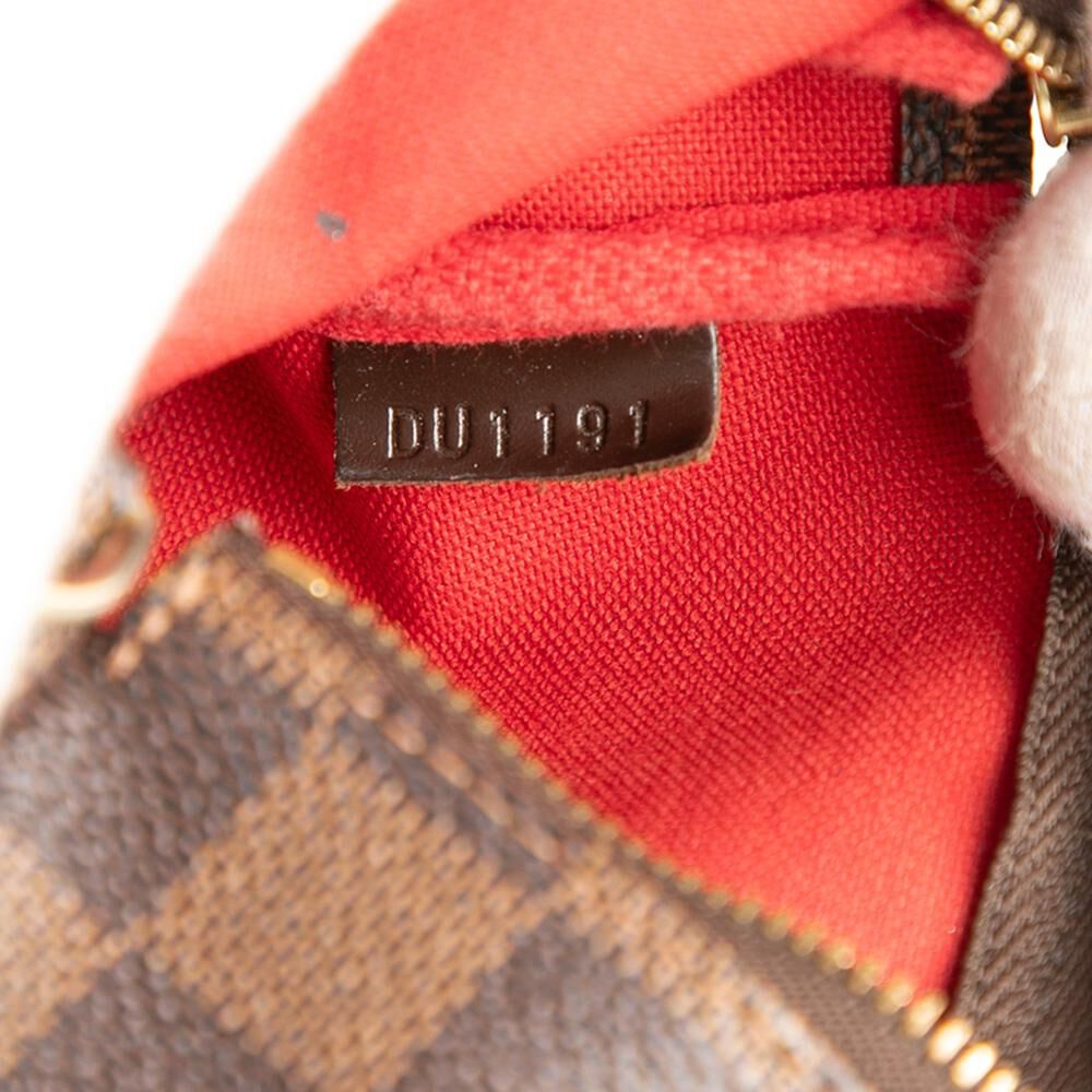 Louis Vuitton Pochette Accessoires