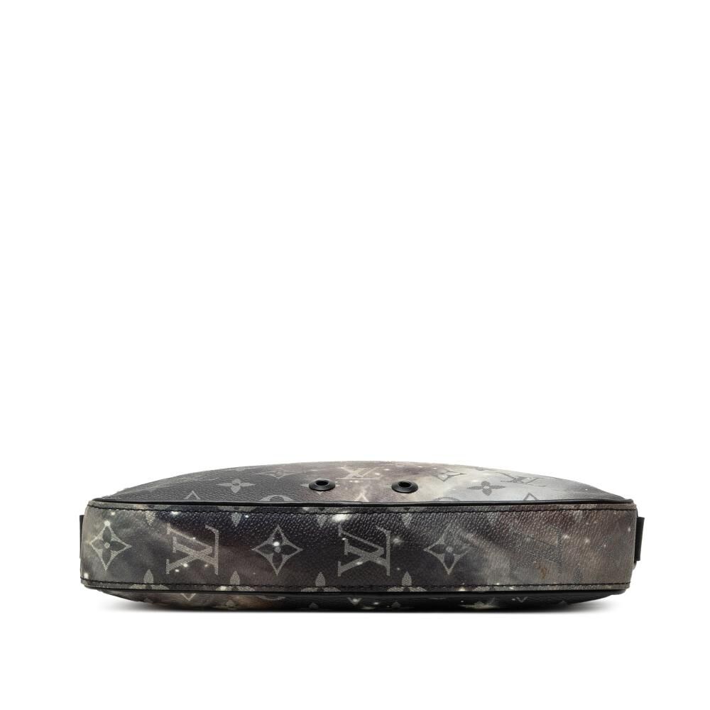 Louis Vuitton Messenger