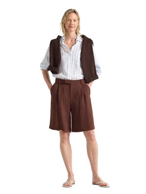 Shorts med h&oslash;y midje og plisseringe