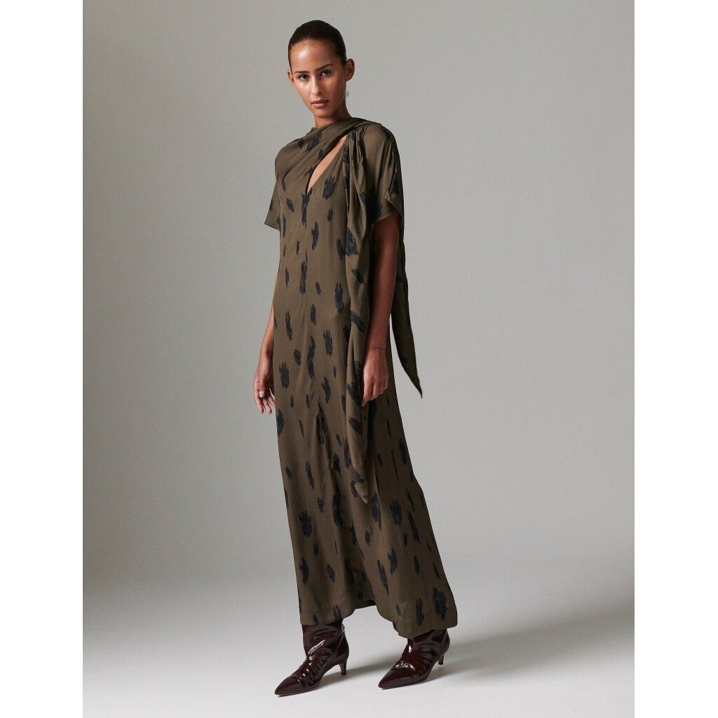 Nevan - Abstract Animal