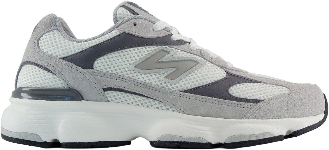 603 Sneakers