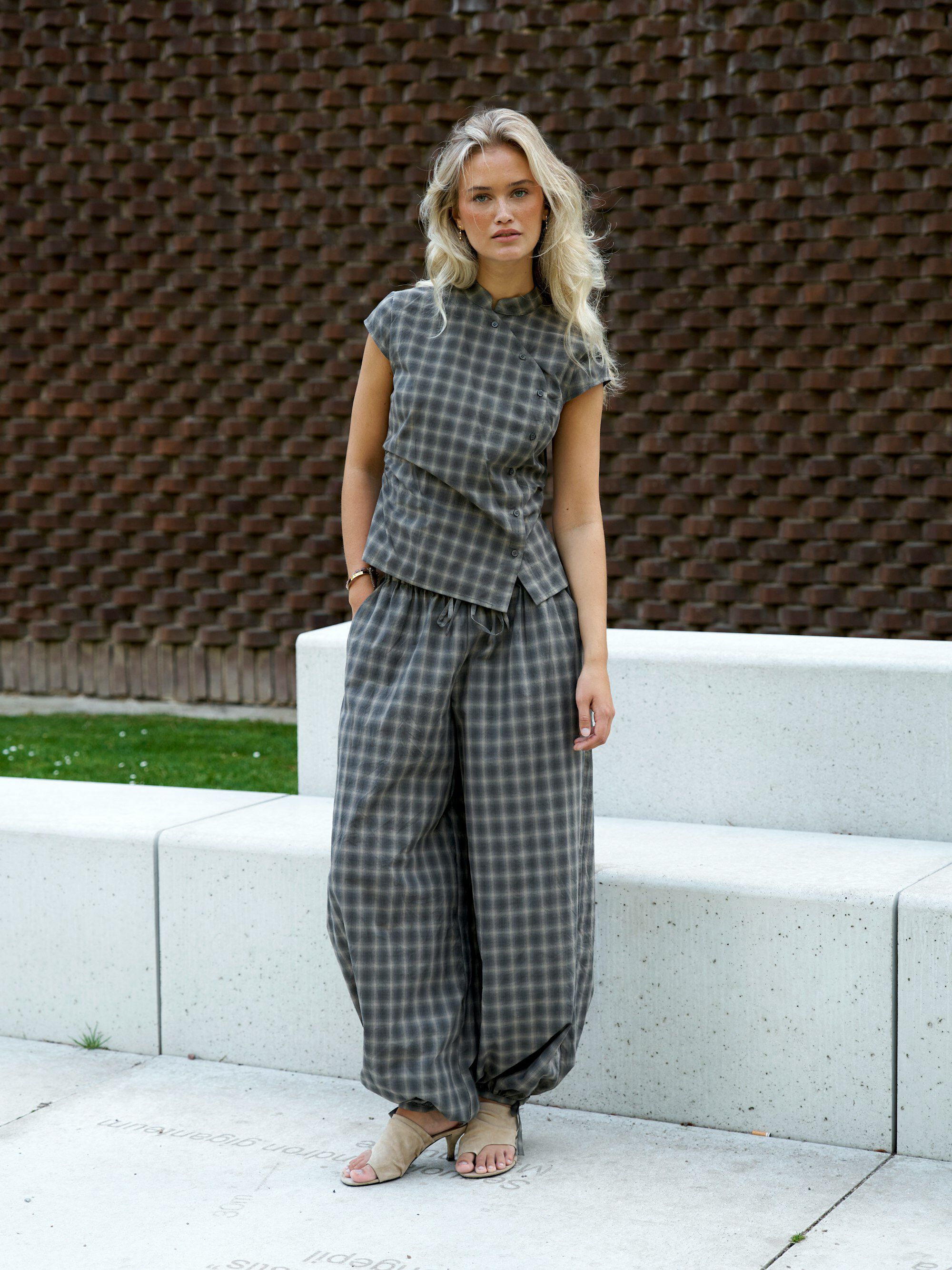 Roxane Balloon Checked Pants