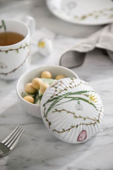 Hammershøi Easter Bonbonniere Ø12 cm hvid med dekoration