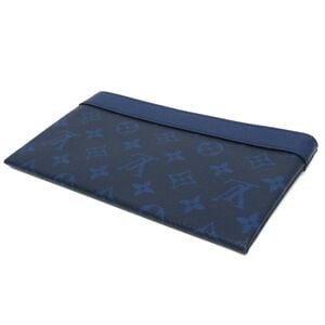 Louis Vuitton Clutch