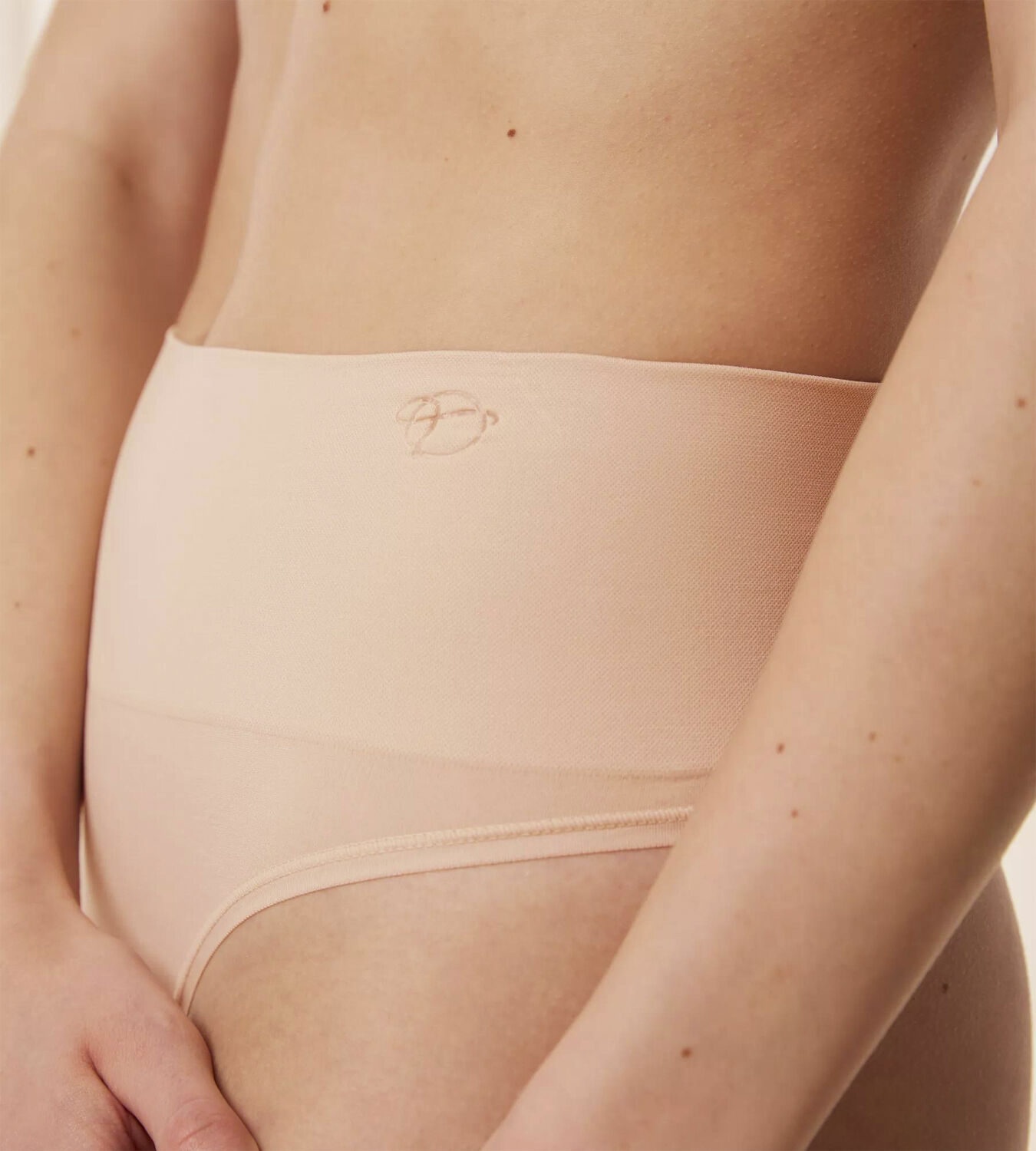 Triumph Soft Sculpt Bandeau String