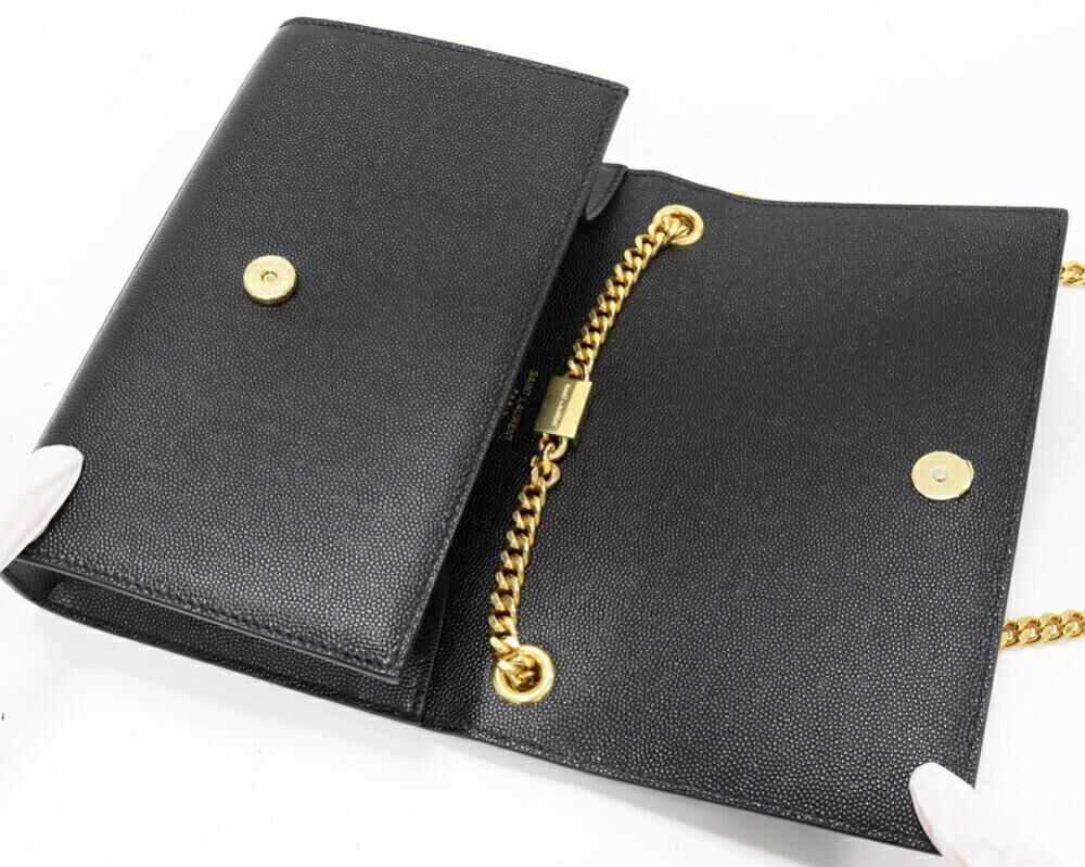 Yves Saint Laurent Shoulder Bag