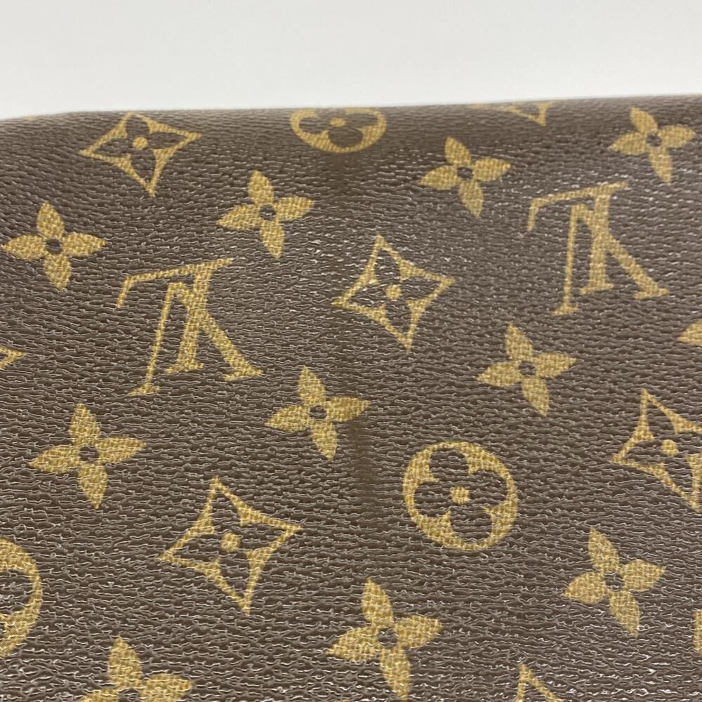 Louis Vuitton Shoulder Bags