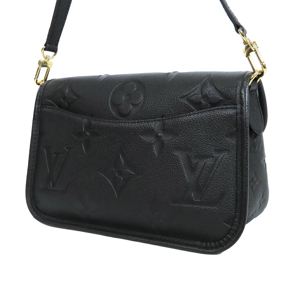 Louis Vuitton Shoulder Bags
