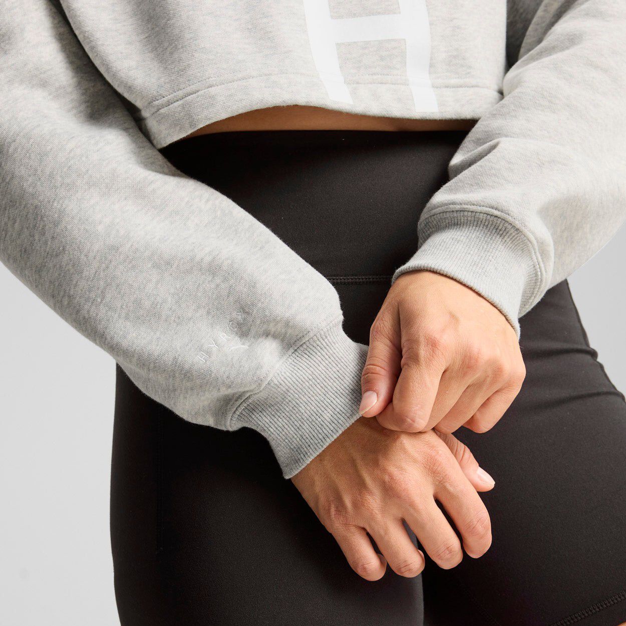 PUMA X HYROX HEAVYWEIGHT CROPTOP