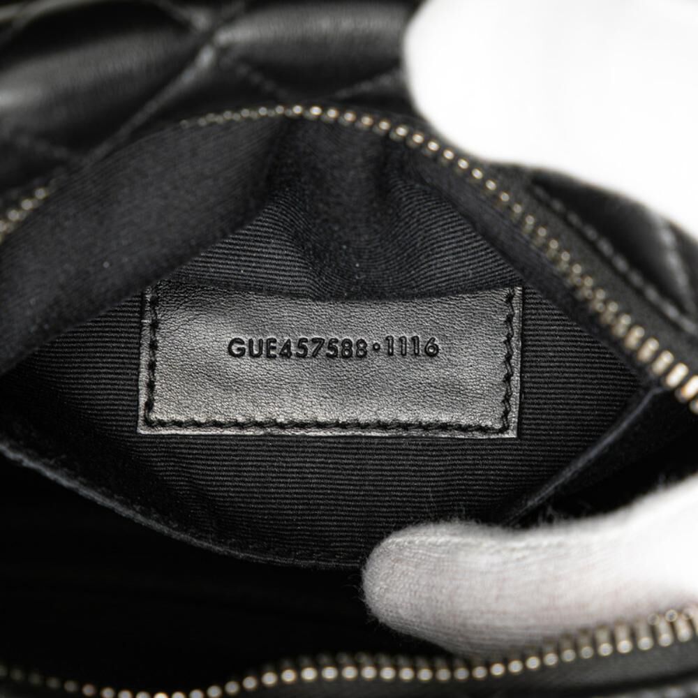 Yves Saint Laurent Shoulder Bag