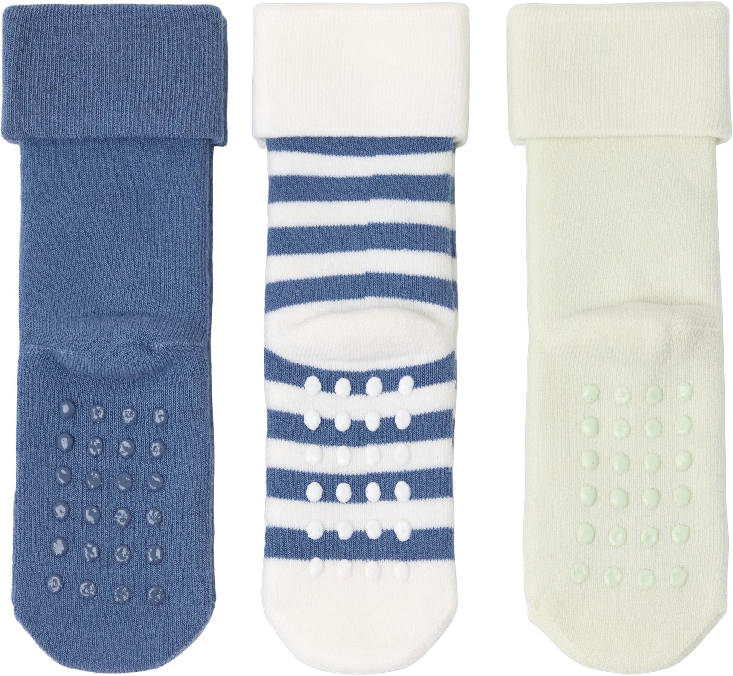 Socks in different colours with fol