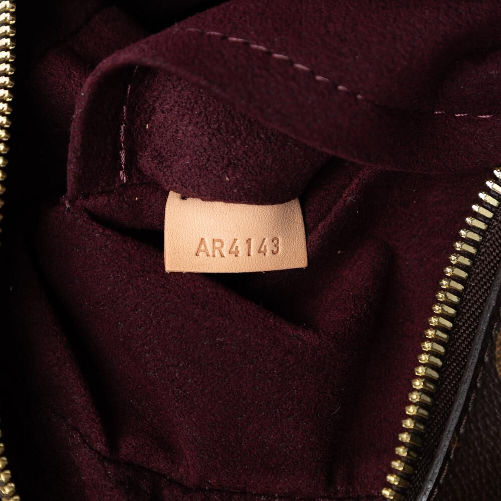 Louis Vuitton Marais