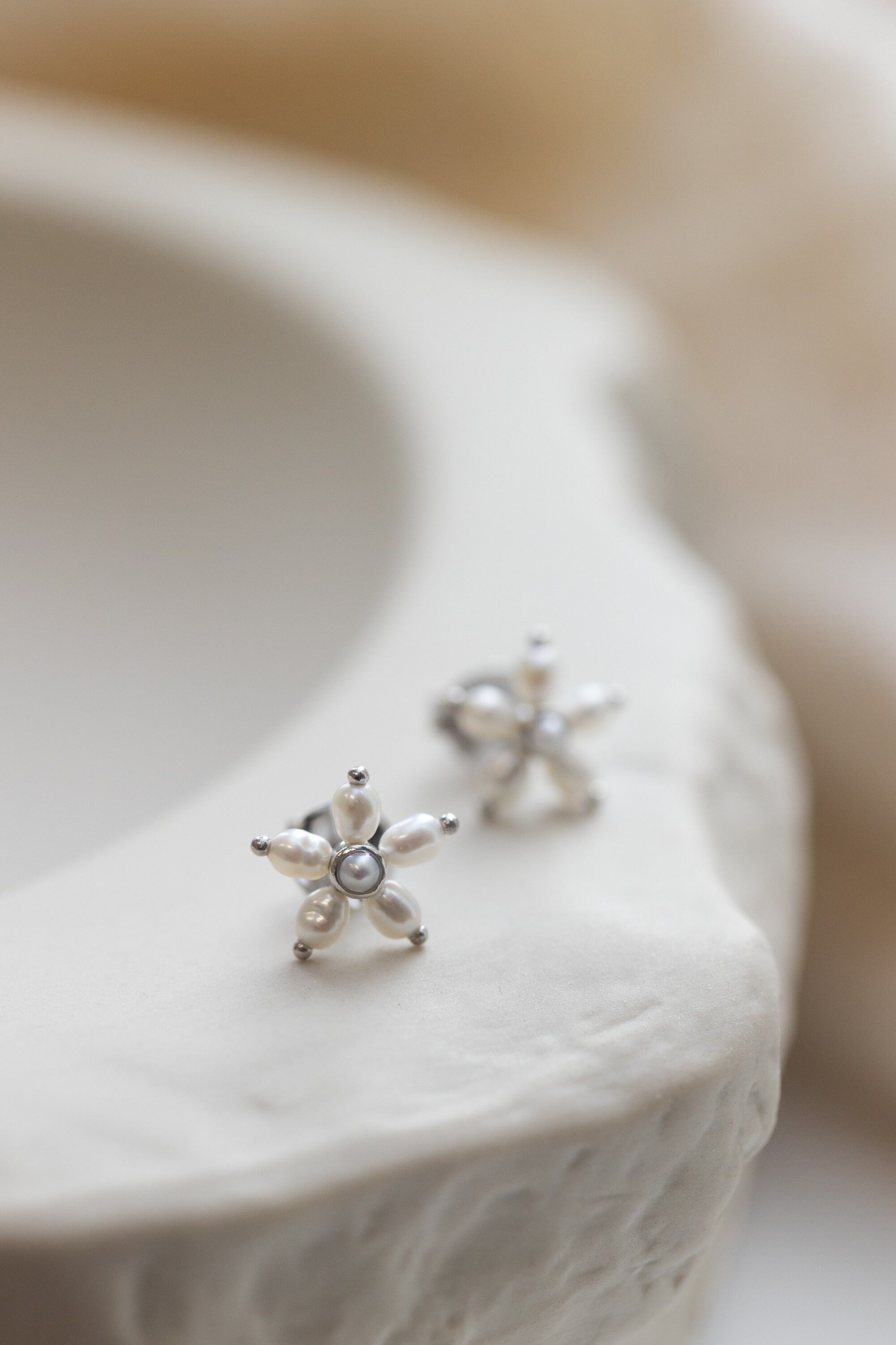 Pearl Signature Stud