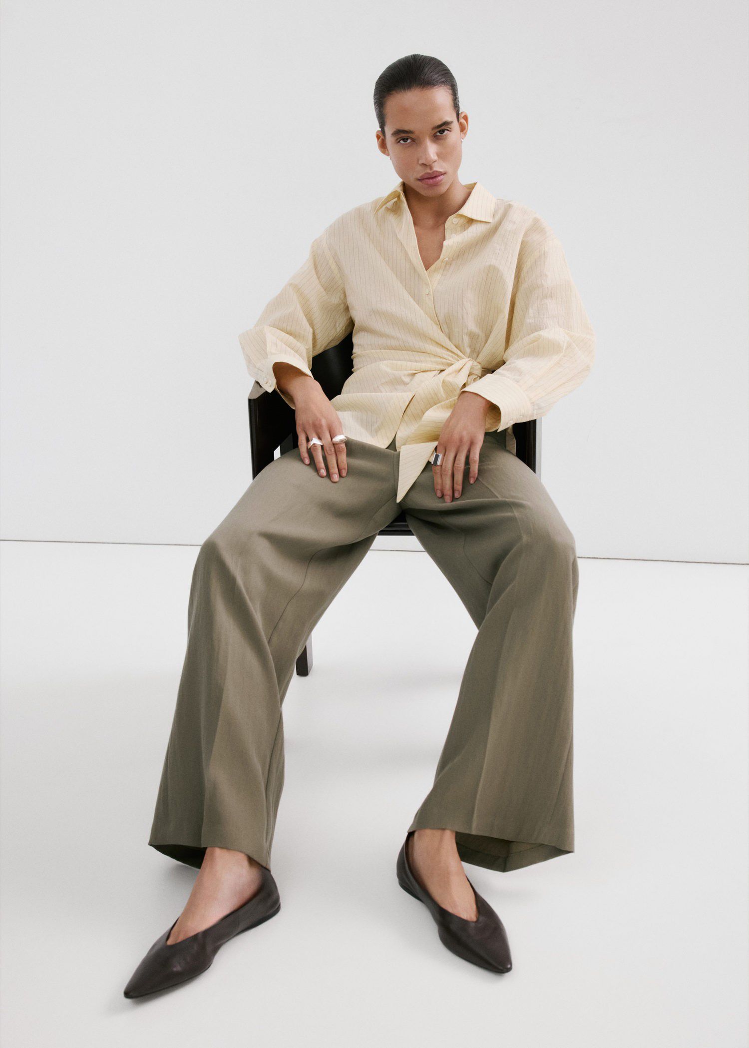 High-waisted lyocell trousers