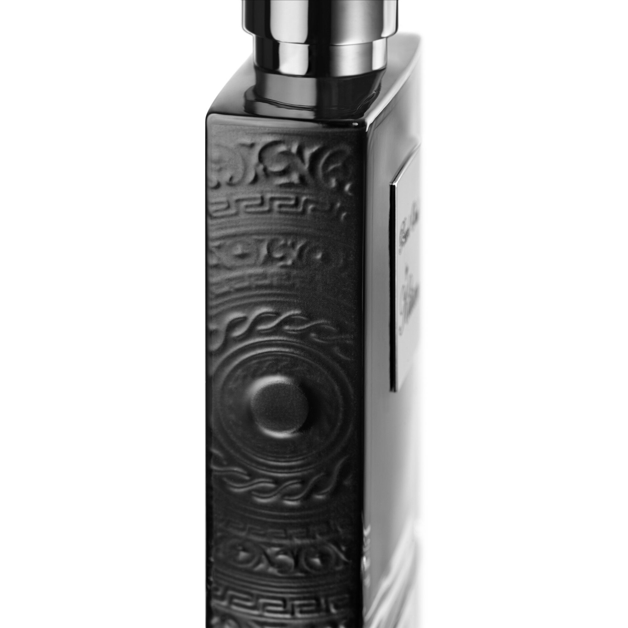 Smoking Hot Eau de Parfum