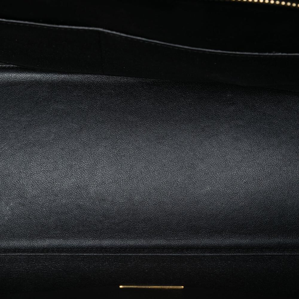 C&eacute;line Trapeze