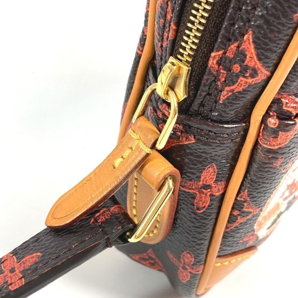 Louis Vuitton Shoulder Bags