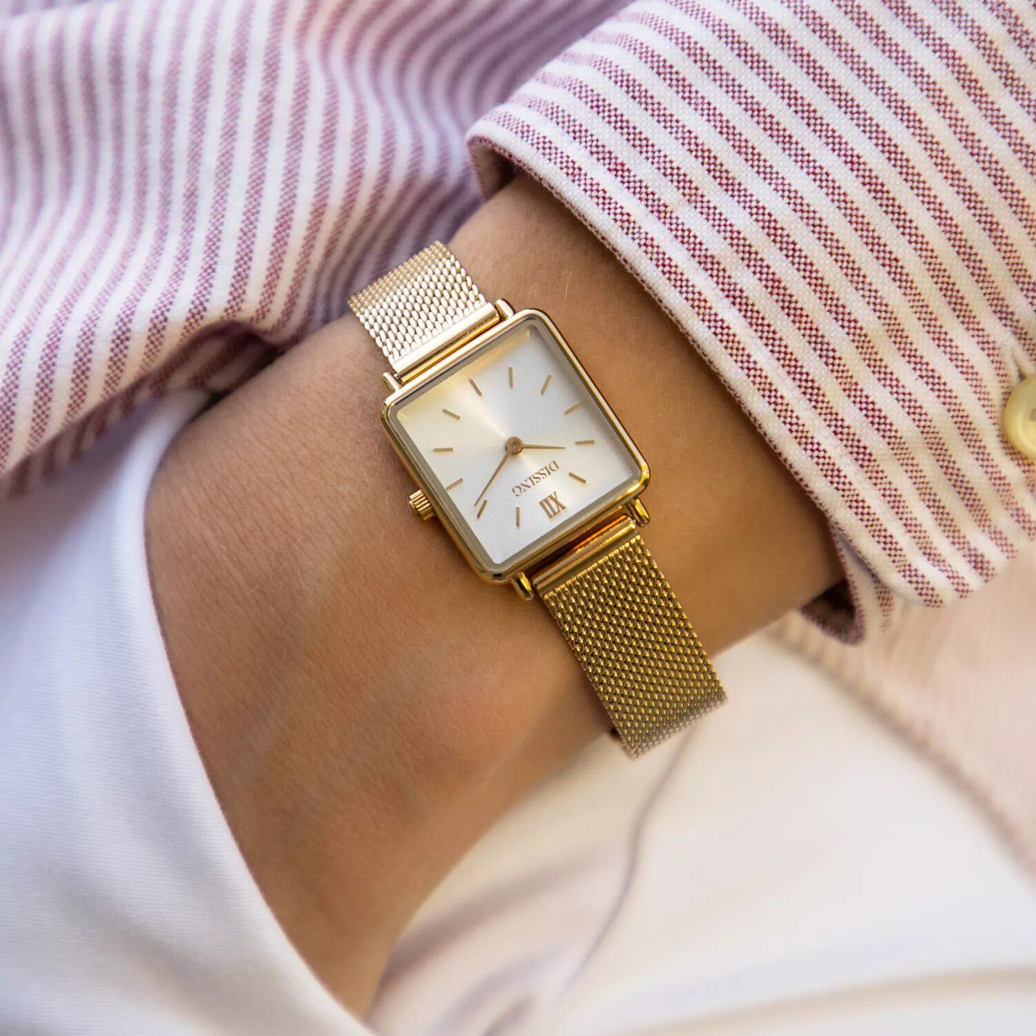 Dissing Square D1574