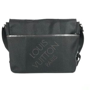 Louis Vuitton Shoulder Bags