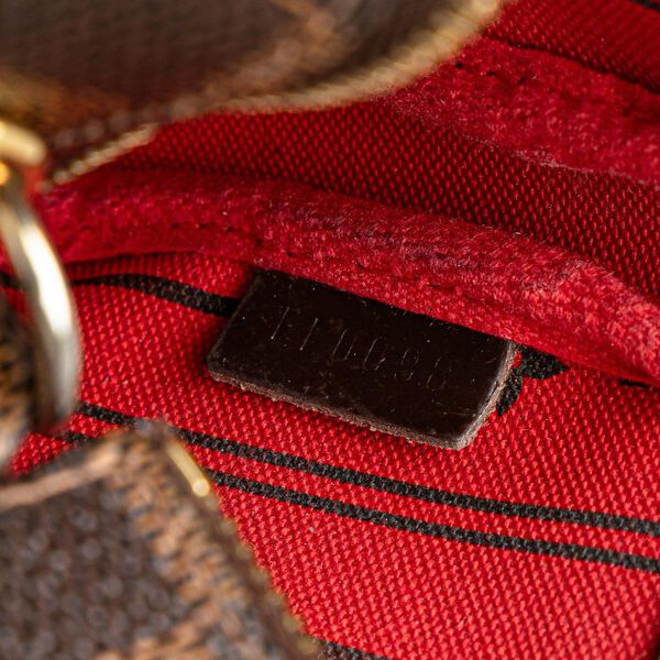 Louis Vuitton Pochette Accessoires