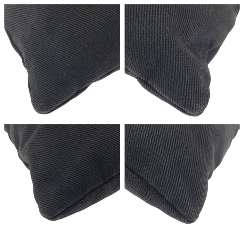 Yves Saint Laurent Shoulder Bag