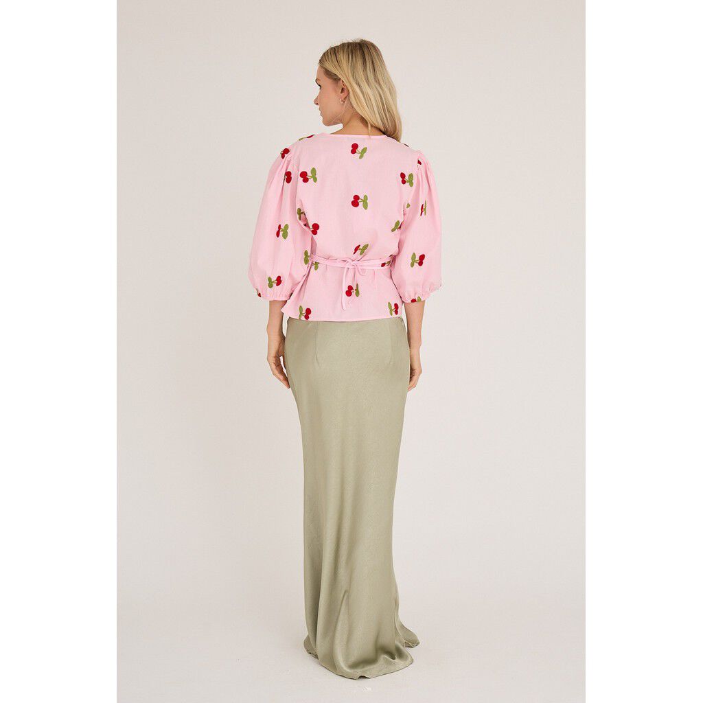 Rebekka fruit blouse