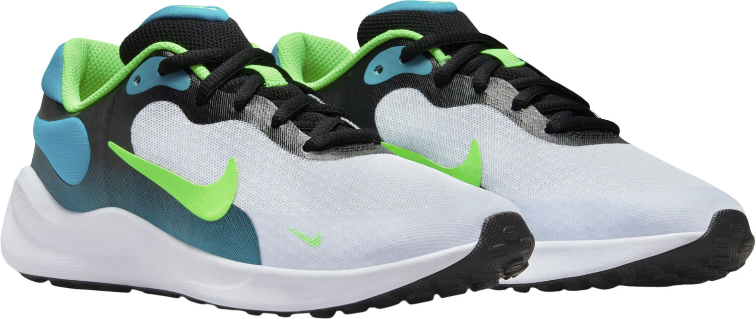 Revolution 7 sneakers