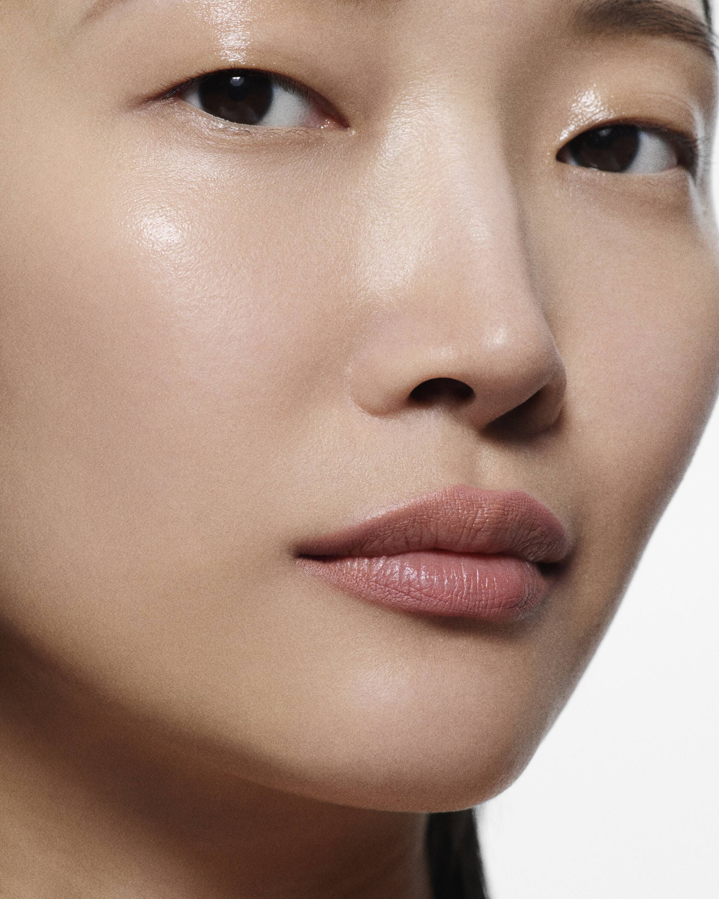 Lip Definer
