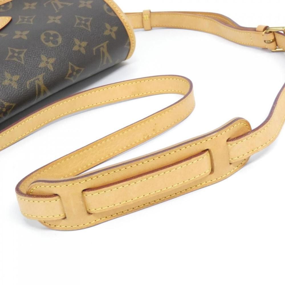 Louis Vuitton Saumur