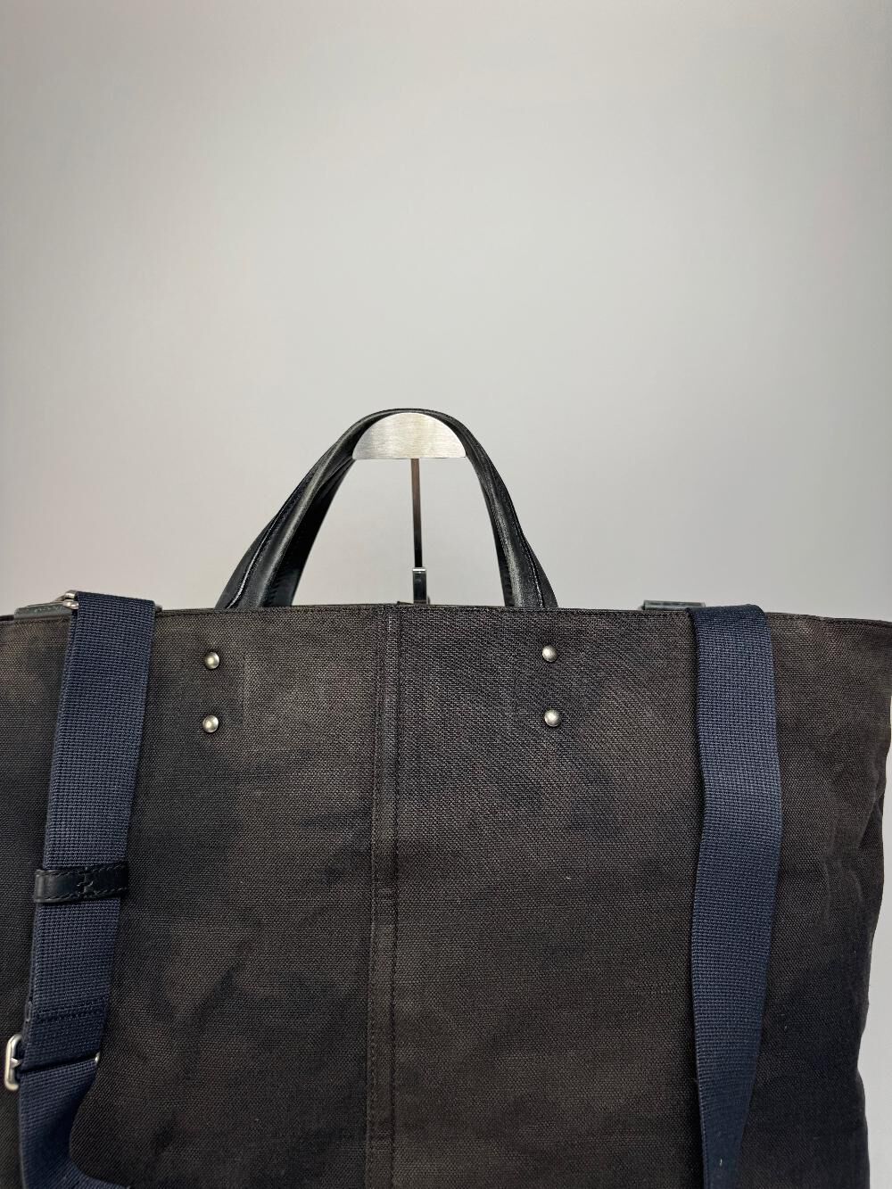 Yves Saint Laurent Tote