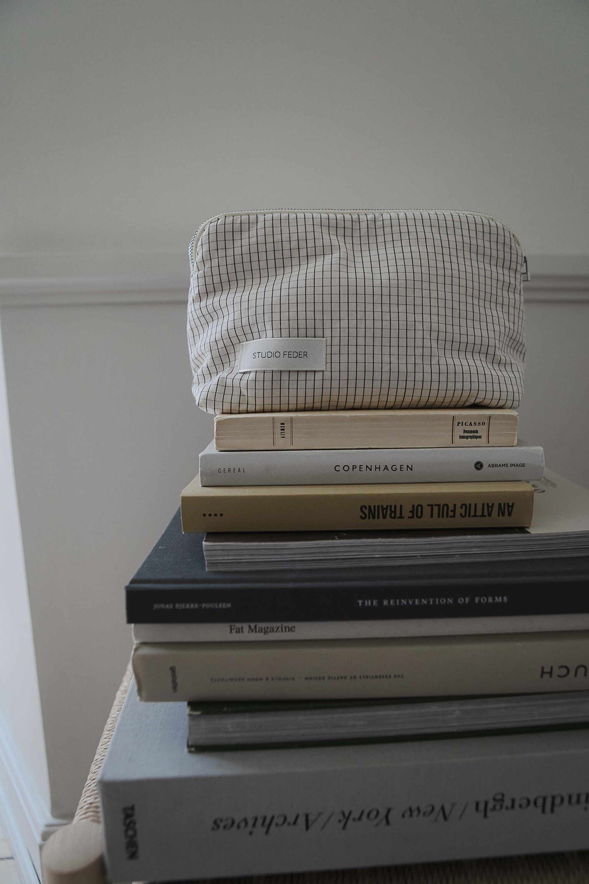 CELIA MINI TOILETRY BAG