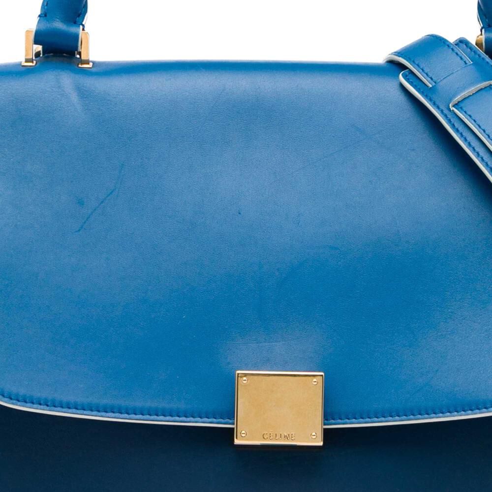 C&eacute;line Trapeze