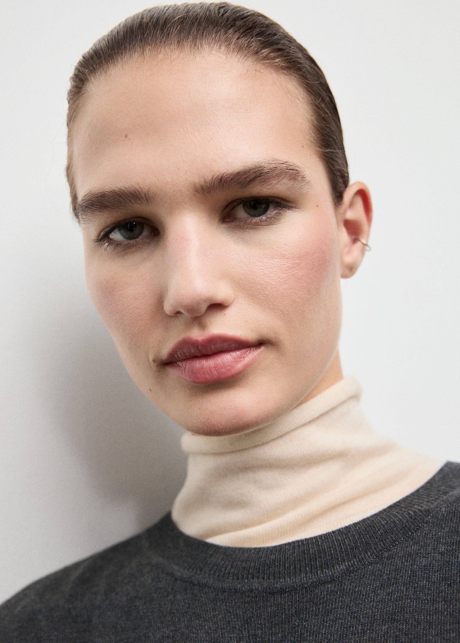 Fine-knit crew-neck sweater