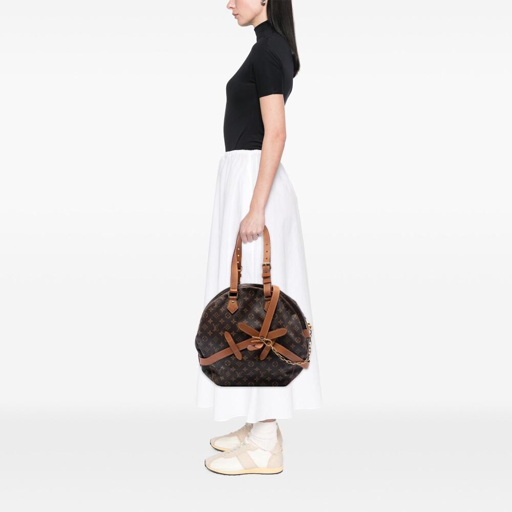 Louis Vuitton Shoulder Bags