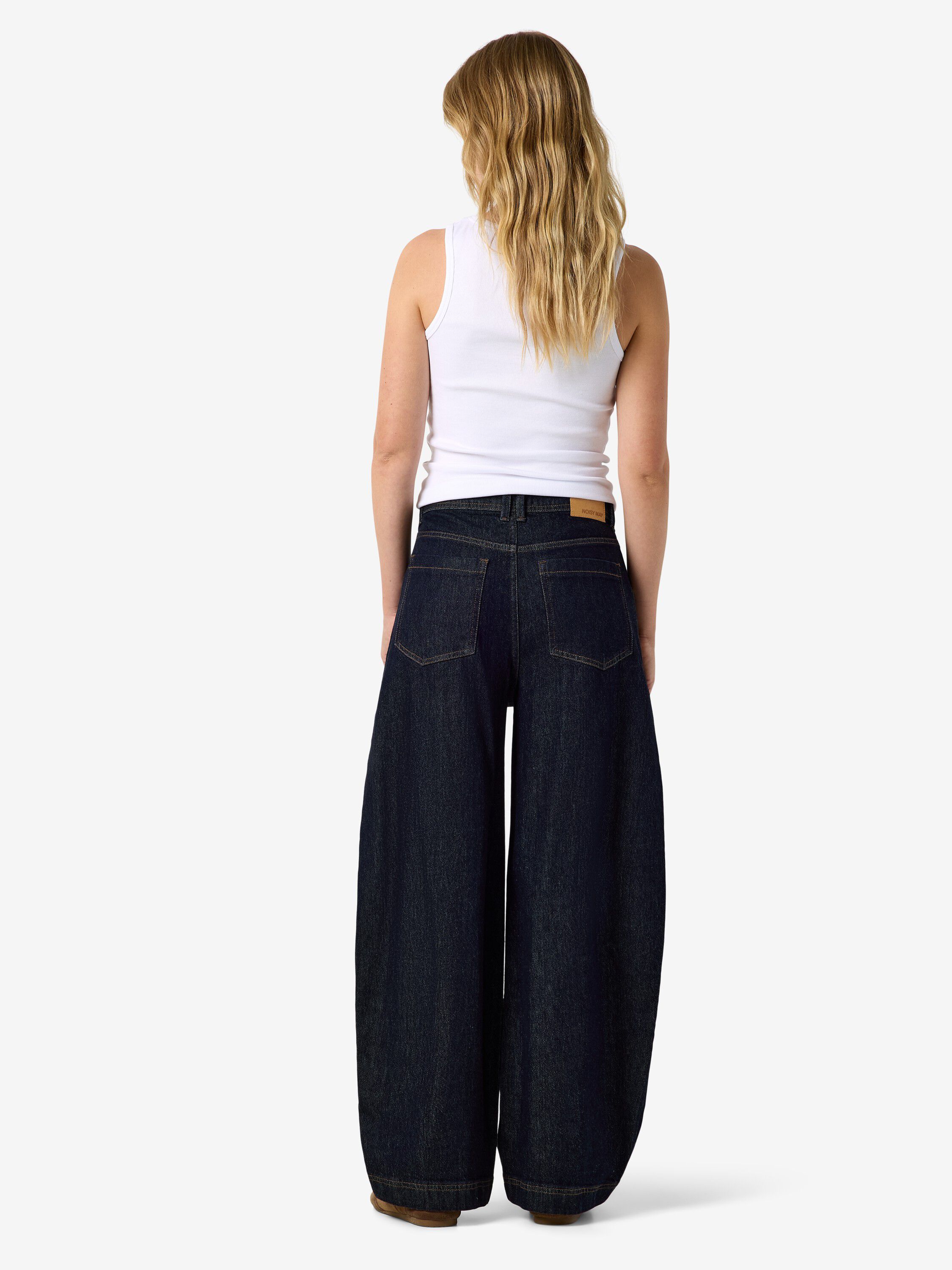 Nmnoah Mw Barrel Jeans Az013Db Noos
