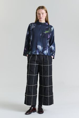 Transition flower bluse