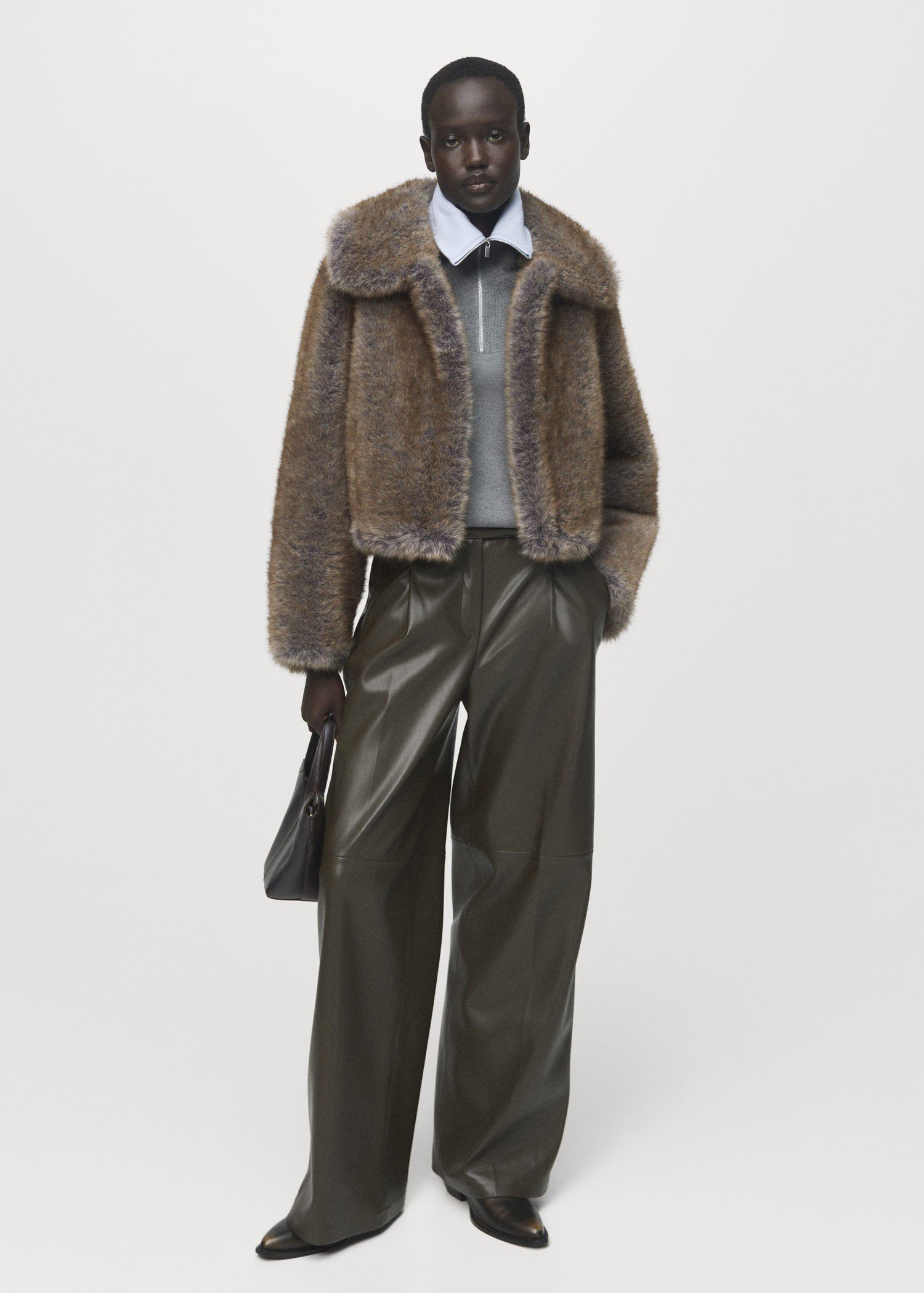 Turtleneck sweater with zip