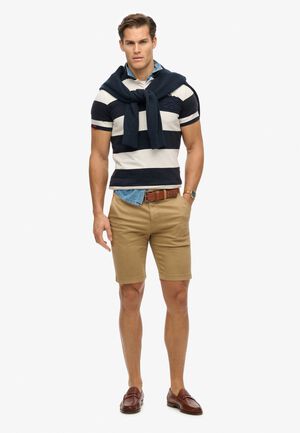 VINTAGE INTERNATIONAL SHORT