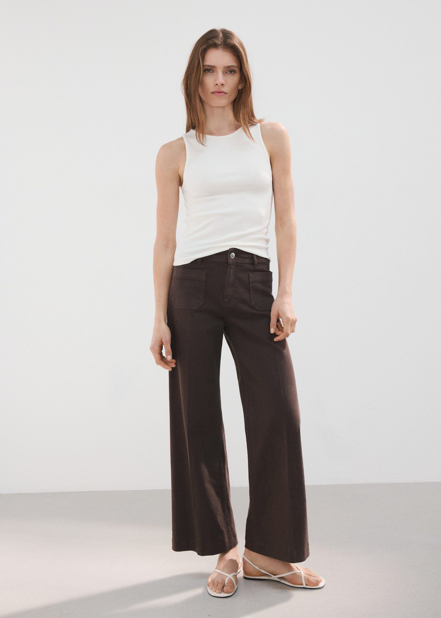 Wide-leg jeans with pockets