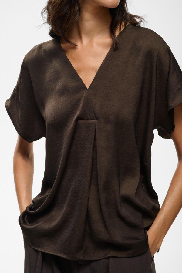 RindaIW Top