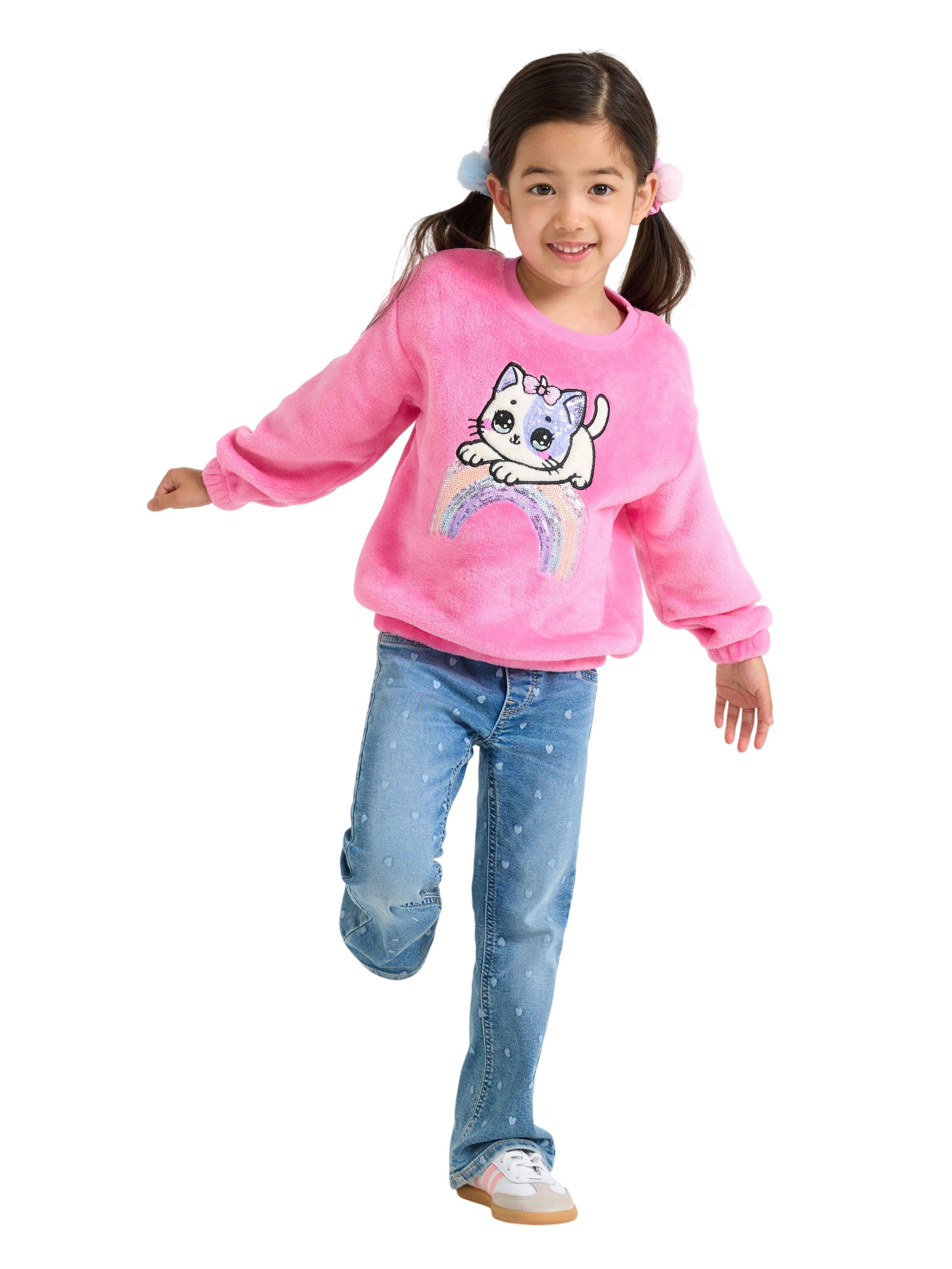 Comfy jumper in soft pile with a cr