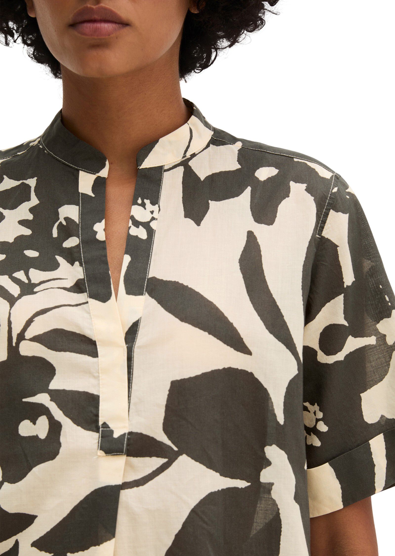 Woven Blouses Shortsleeve