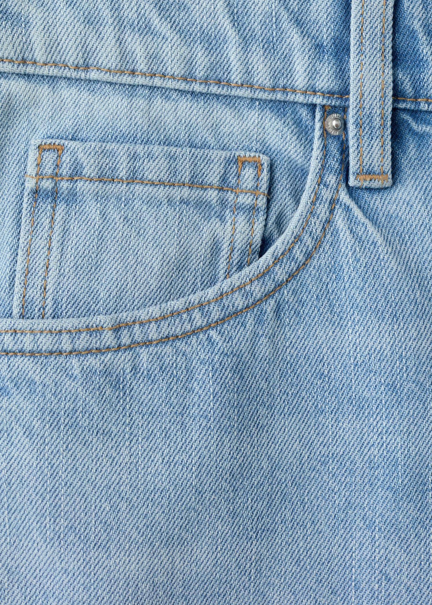 Straight-fit denim shorts
